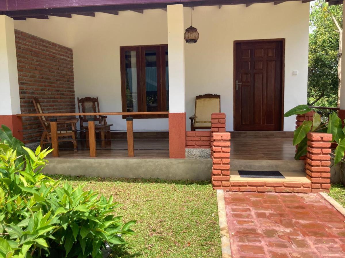 The View Hotel Sigiriya Esterno foto
